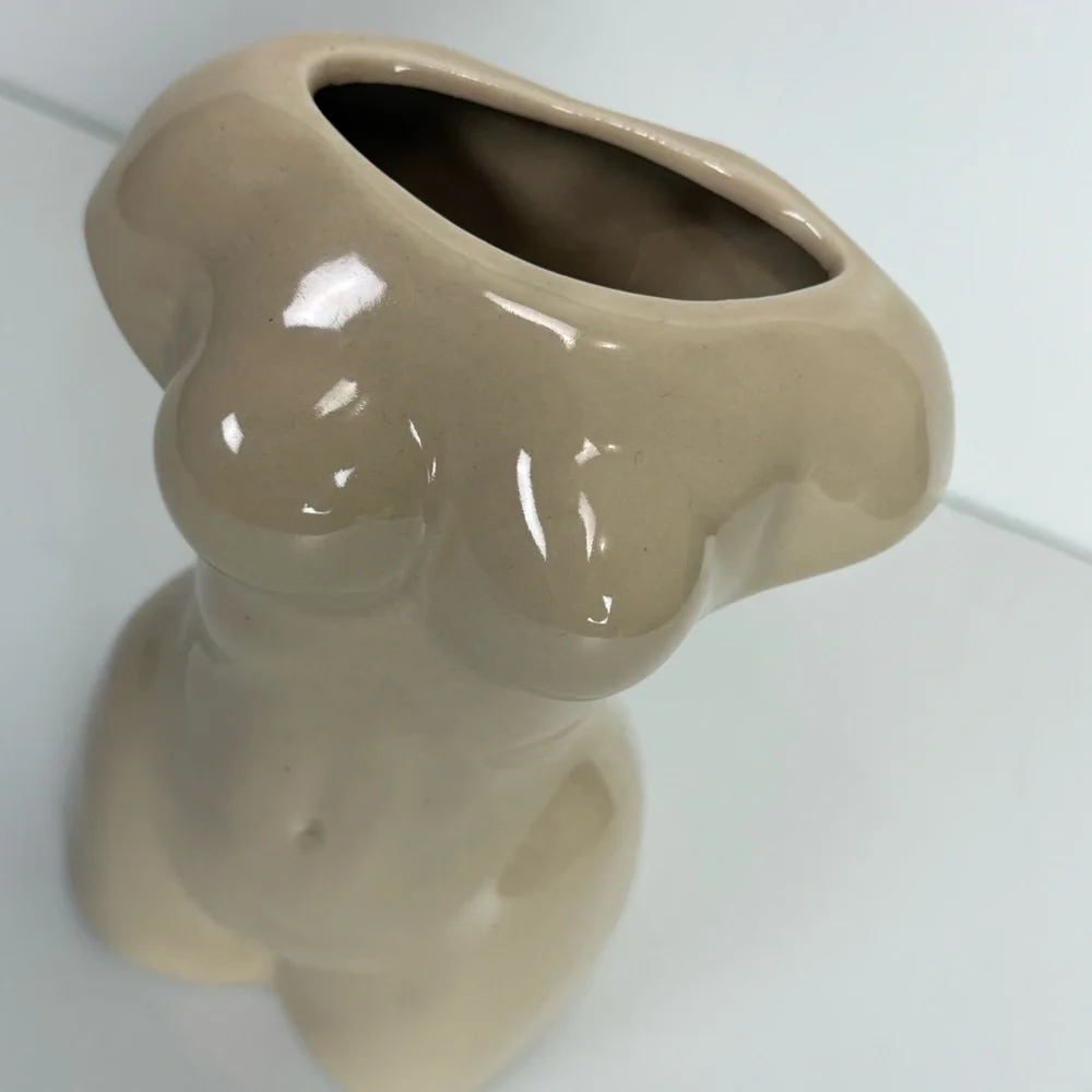 Modern Cream Ceramic Women's Body Nude Stem Vase - Picture 3 of 8